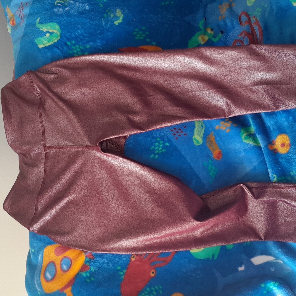 Maroon & Silver leggings size Xsm.